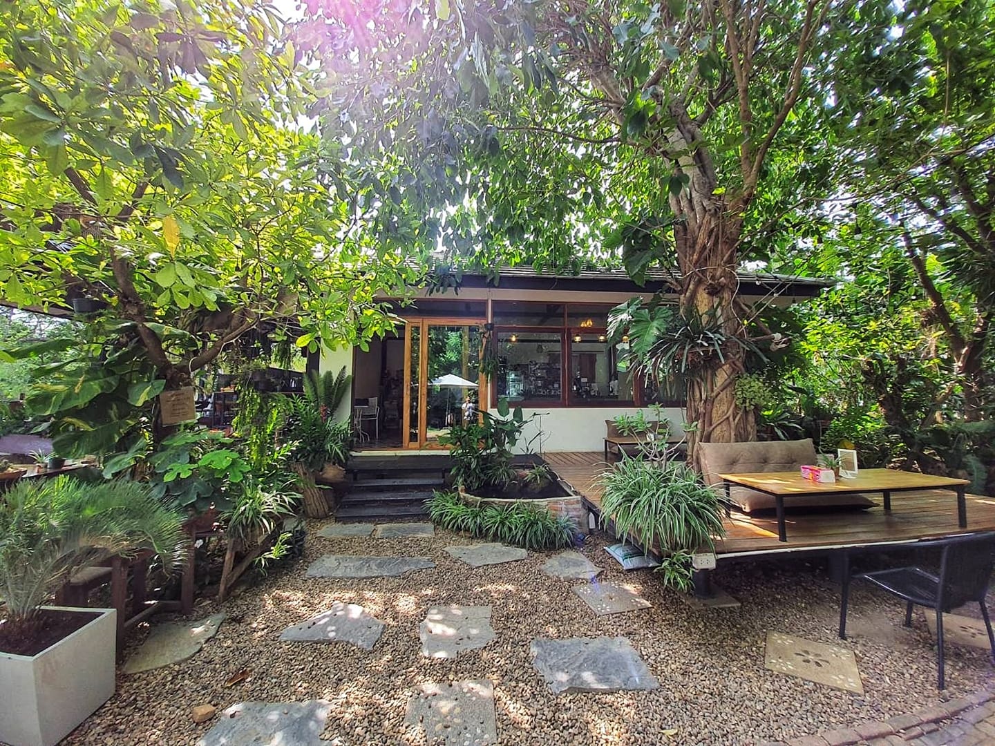 7 Cafes by the river, Kanchanaburi Invites everyone to experience nature cafe by the river. (Part 2)